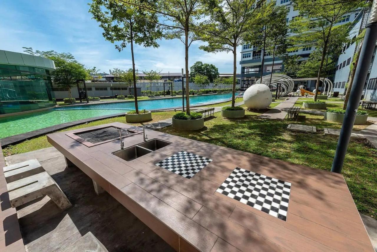 Puchong Skypod Residence @ Hostay Exterior photo