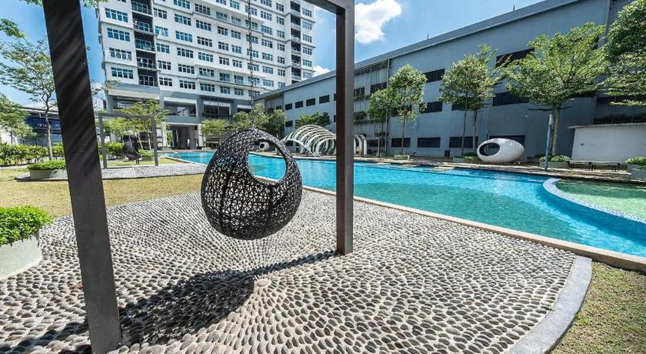 Puchong Skypod Residence @ Hostay Exterior photo
